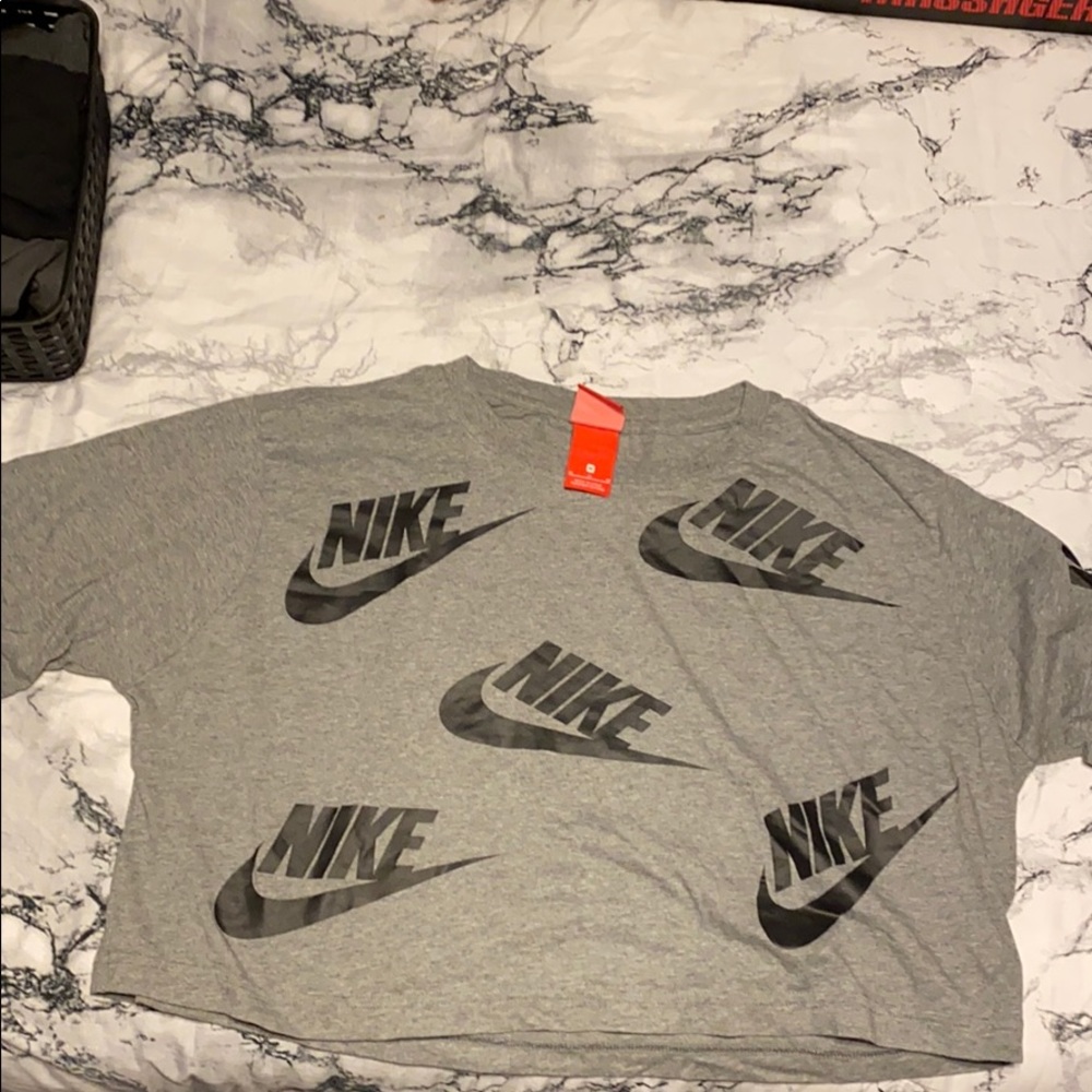 Women’s Nike crop top